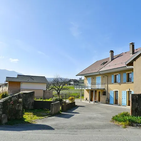 Aux Volets Bleus - Wifi Parking